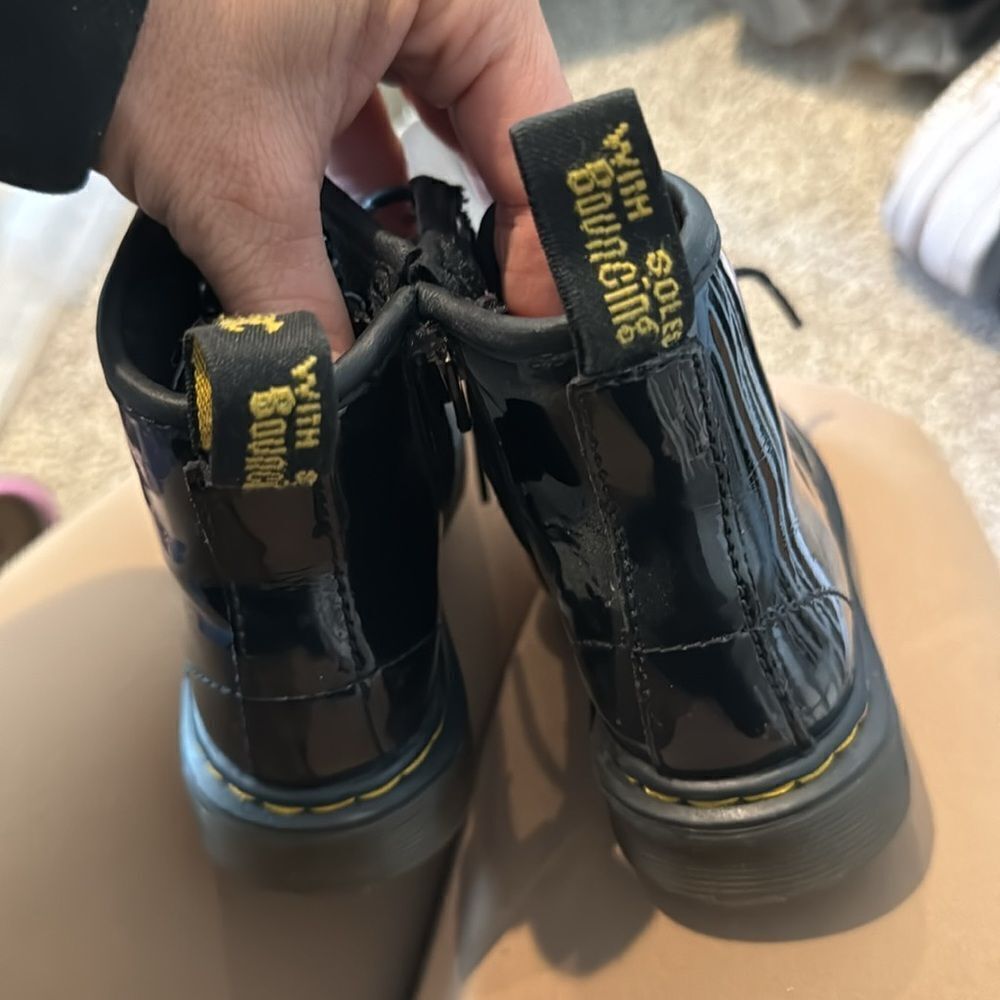 Toddler Doc Martens patent black boot - Picture 4 of 5